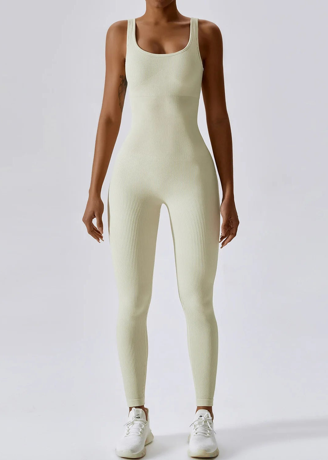 Elira - Kombinezon modelujący